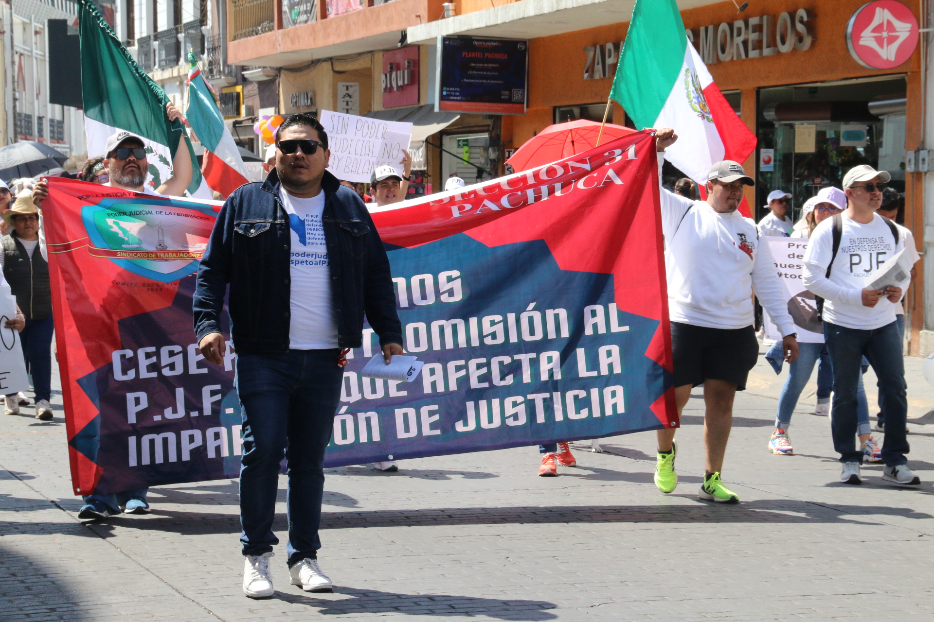 Marchan Trabajadores Del PJF En Hidalgo Por Eliminación De 13 ...