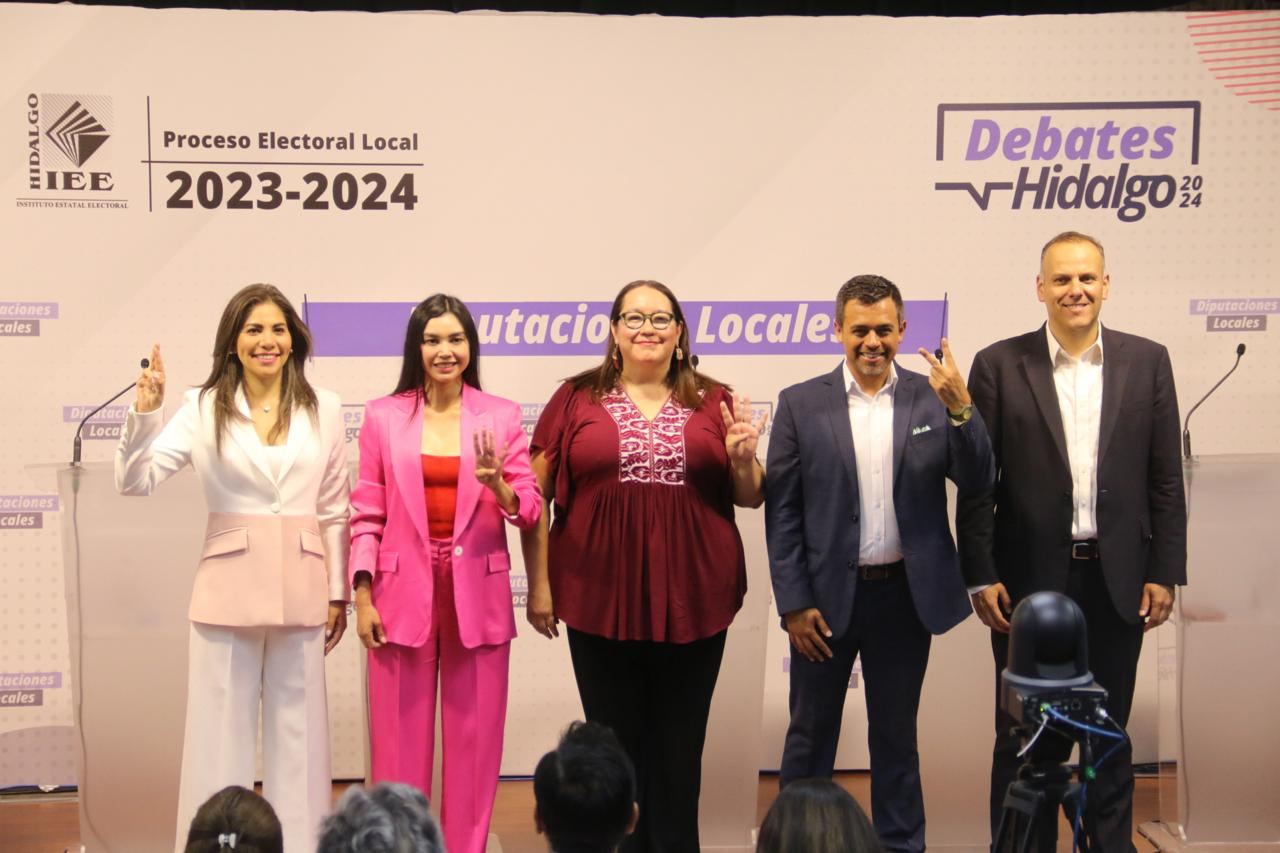 Proponen sobre diversidad sexual y problema de la basura en debate por distrito de Pachuca 12