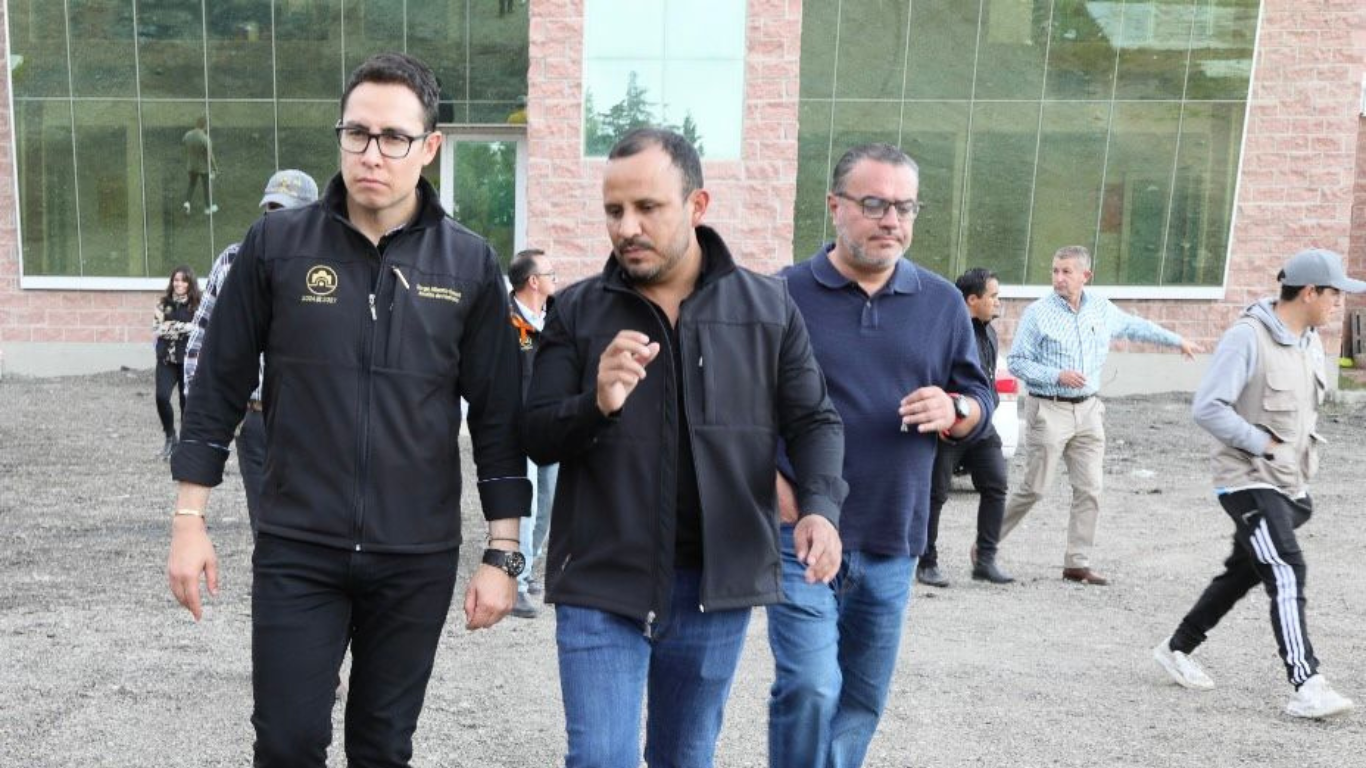 Jorge Reyes supervisa avances en infraestructura del Rastro Municipal