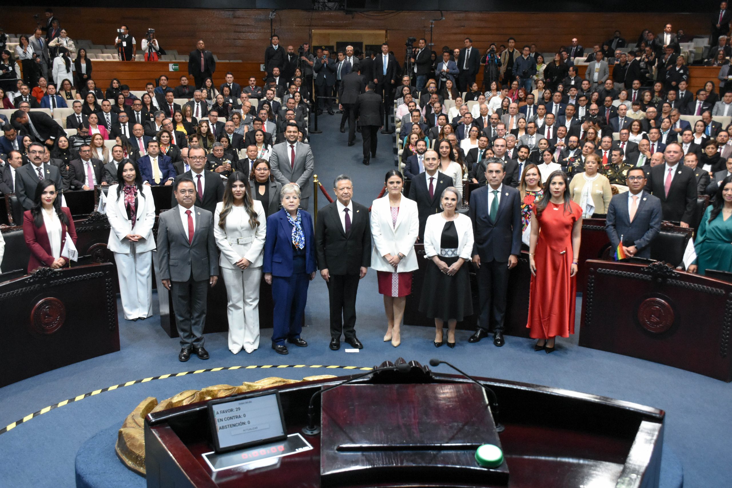 Congreso del Estado de Hidalgo recibe tercer Informe de Gobierno del mandatario Julio Menchaca