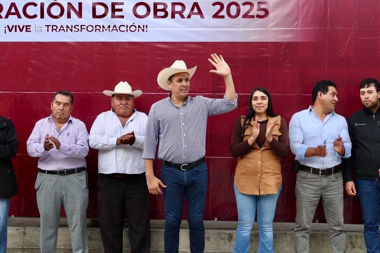 Gobierno de Tula entrega resultados palpables en Julián Villagrán: más calles, luminarias y apoyo educativo 
