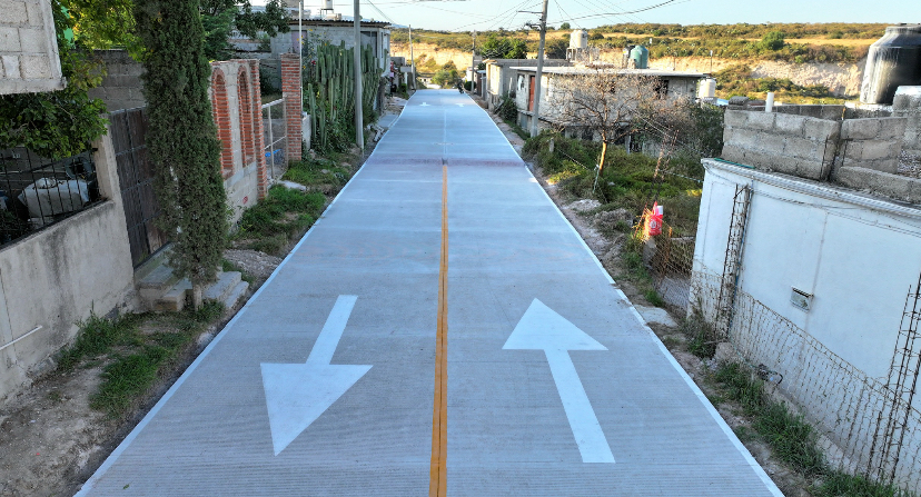 Gobierno de Tepeji del Río entrega pavimentación hidráulica que transforma la movilidad en Tlaxinacalpan