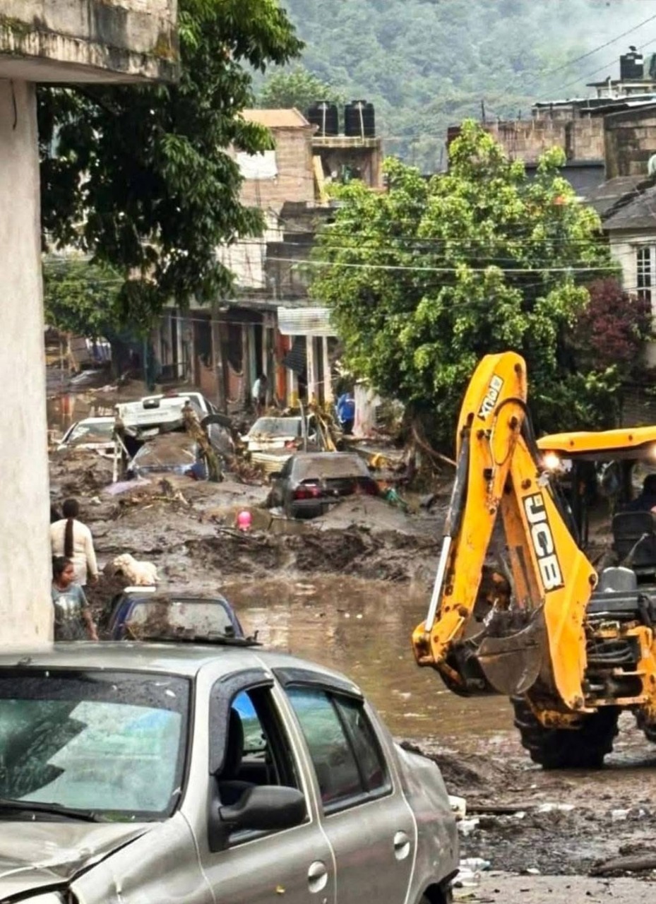 Lluvias torrenciales en Hidalgo dejan al menos 16 muertos y miles de damnificados, Antorcha exige acción gubernamental