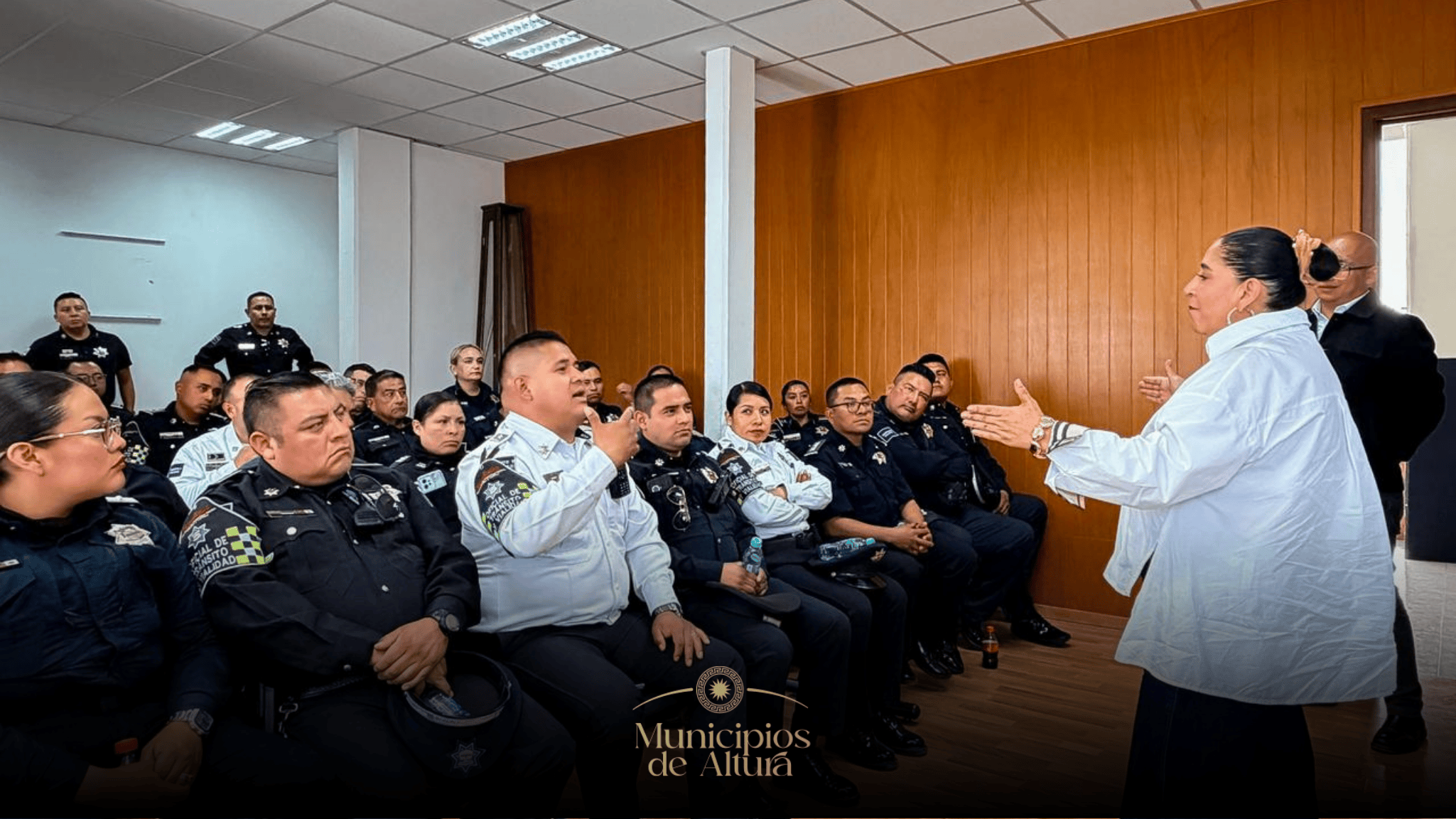 Con coordinación entre Pachuca y Turismo estatal, Jorge Reyes y Liz Quintanar impulsan capacitación policial